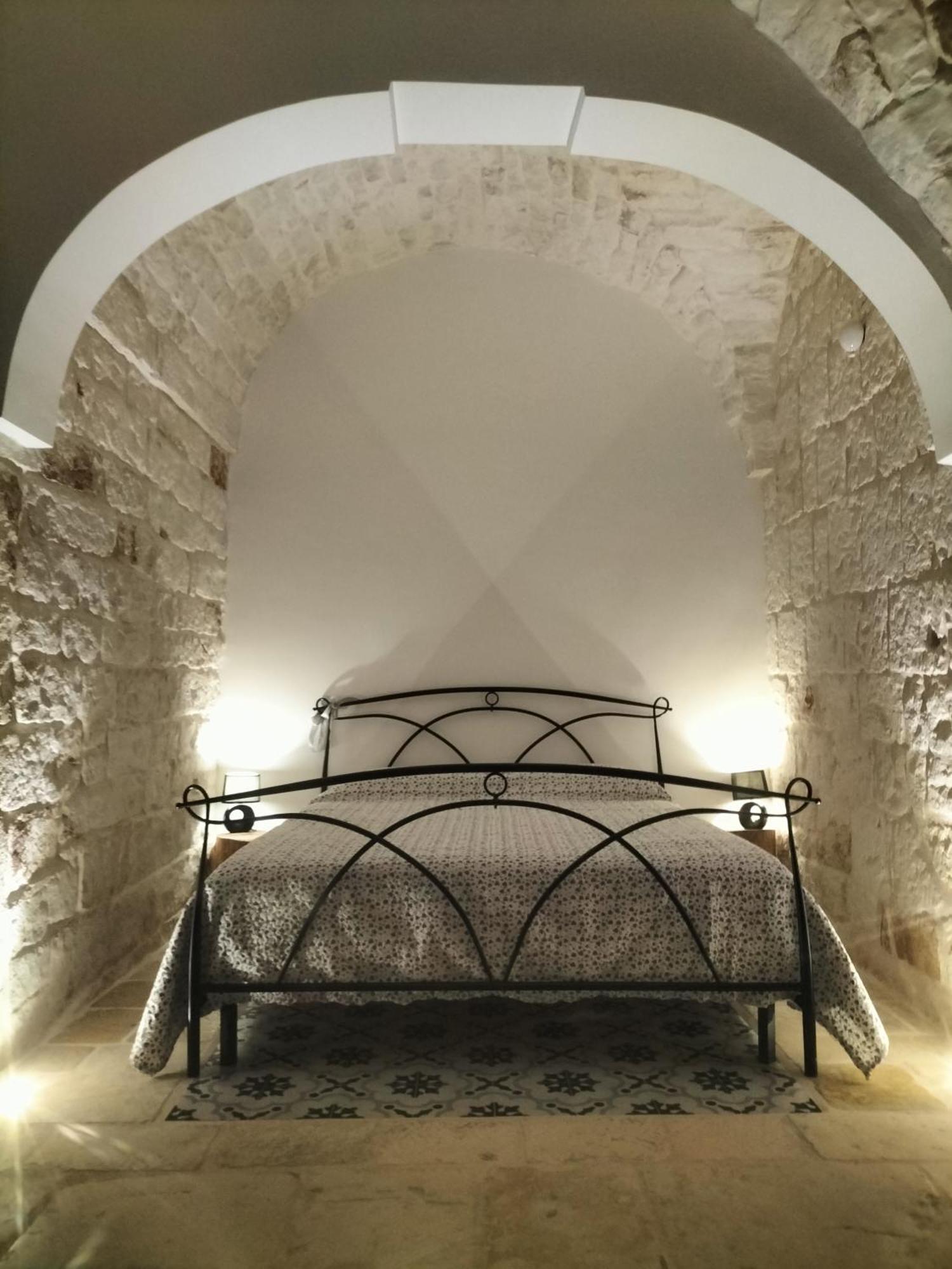 Hotel Le Tre Alcove à Ceglie Messapica Extérieur photo