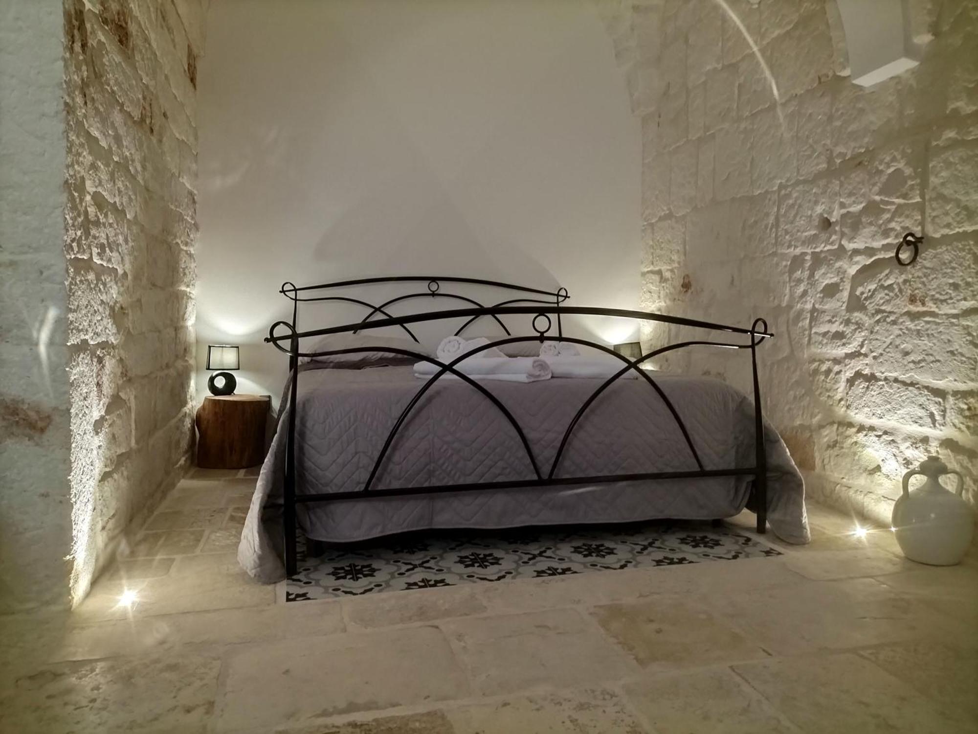 Hotel Le Tre Alcove à Ceglie Messapica Extérieur photo