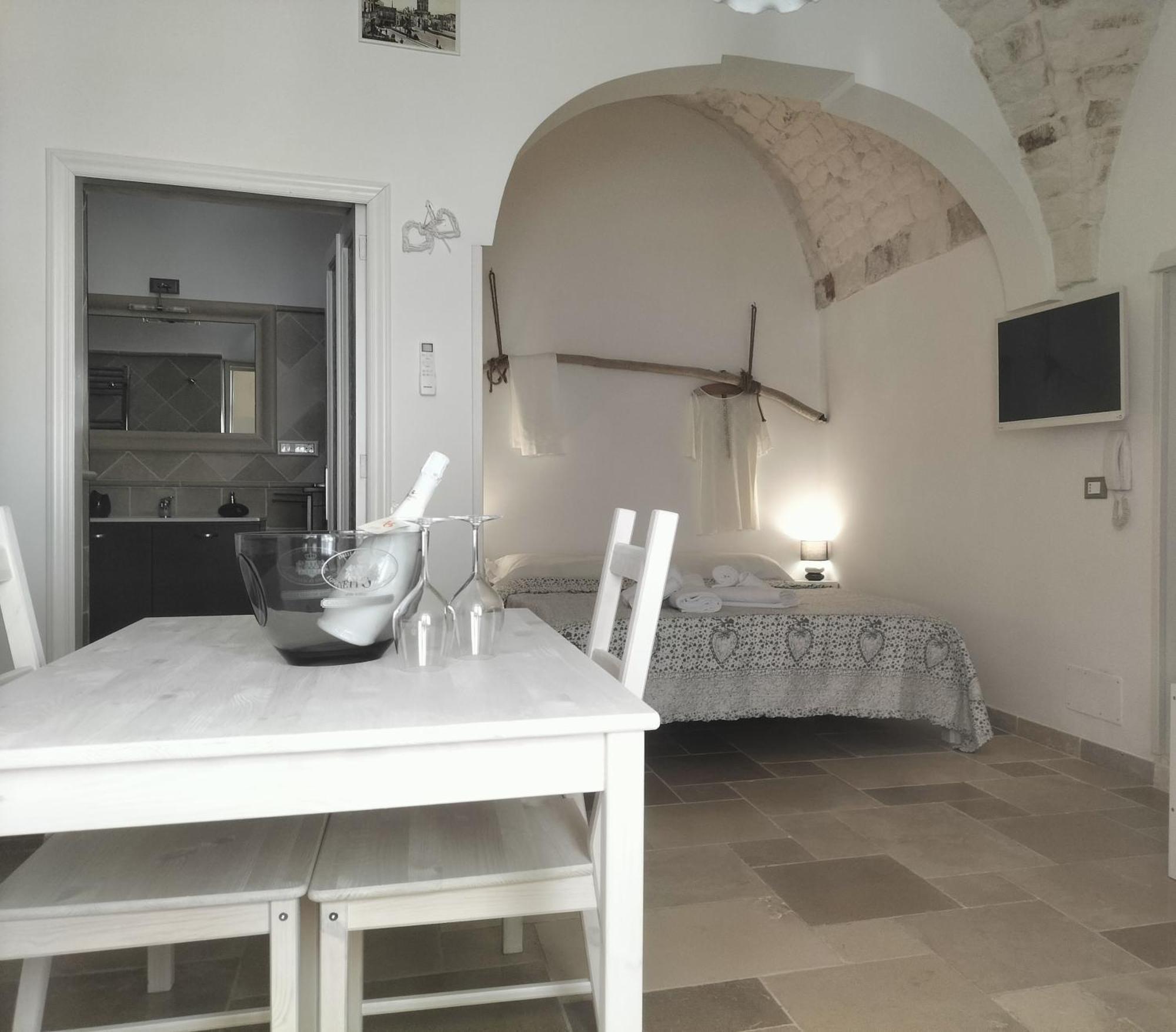 Hotel Le Tre Alcove à Ceglie Messapica Extérieur photo